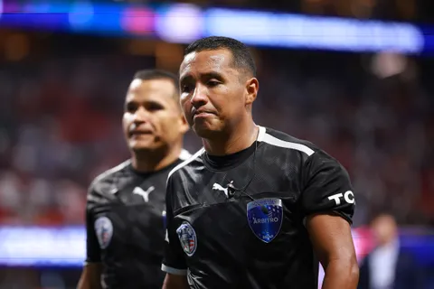 Profesor de química y con varios Mundiales a cuestas: Así es el árbitro del Cruz Azul vs. Tigres