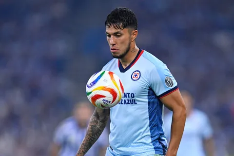 Carlos Salcedo y un mensaje que sorprendió