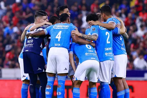 El Xi de Champions League que tendrá Cruz Azul con Romero y Bogusz