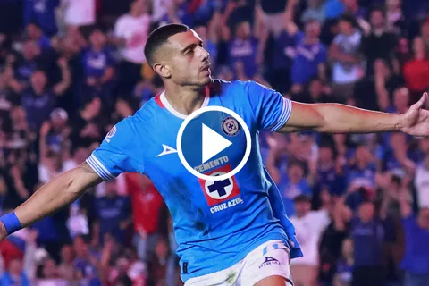 Golazo de Giakoumakis contra Tijuana.