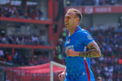 "No solo es responsabilidad del "Potro": Carlos Rotondi da la cara tras la nueva derrota de Cruz Azul