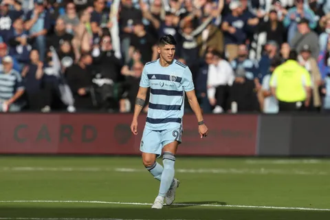 ¿Puede todavía Alan Pulido llegar a Cruz Azul?