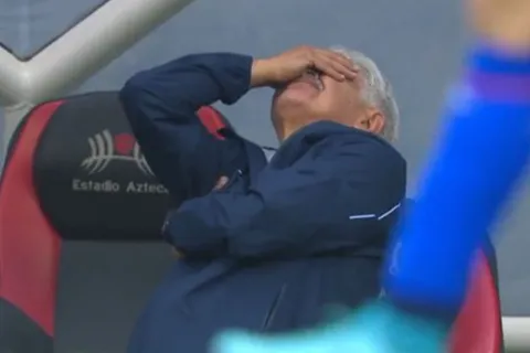 La reacción del Tuca tras la expulsión de Jurado