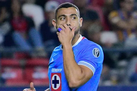 Giorgos Giakoumakis tuvo que ser reemplazado por una molestia