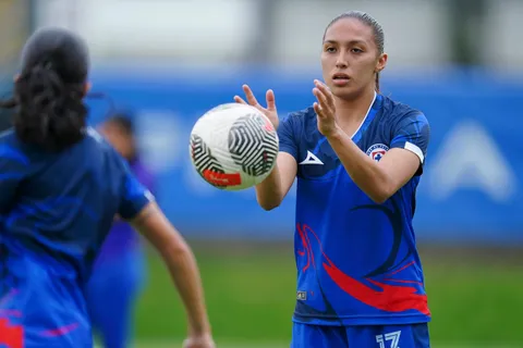 Enigmático mensaje de Daniela Monroy, ¿se va o se queda la capitana de Cruz Azul Femenil?