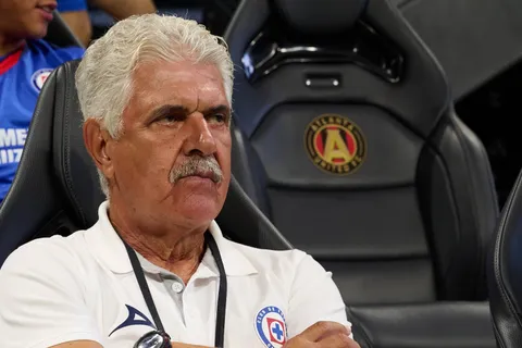 Ricardo Ferretti no tiene asegurada la continuidad