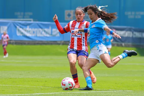 Partidazo y al 11 ideal: Cruz Azul femenil vuelve a tener presencia en la Jornada 10 con Edith Carmona
