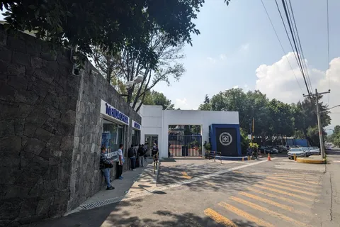 Humildad: el único jugador del primer equipo de Cruz Azul que llega a pie a La Noria