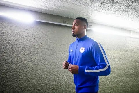 Willer Ditta habló de sus reiteradas expulsiones en Cruz Azul