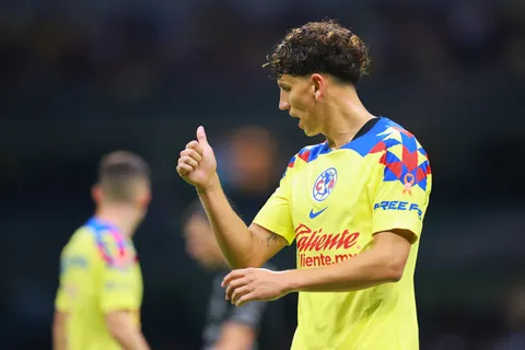 NO gustará en América: La playera de Igor Lichnovsky tras el pase de Cruz Azul a la final
