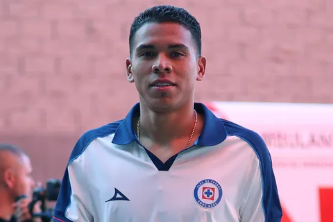 Delicado momento para el portero de La Máquina.