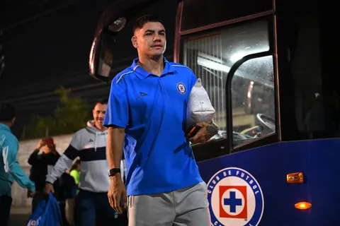 ¿Qué pasará con el Toro Fernández tras la llegada de Miguel Borja? Revelan el rol del colombiano