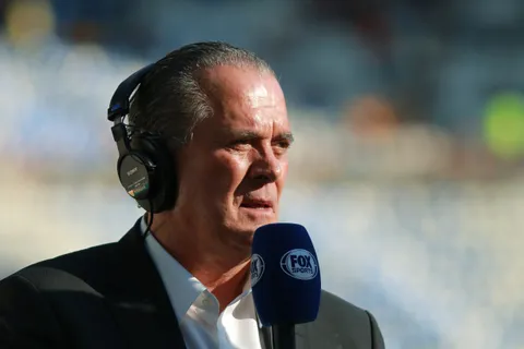 Cruz Azul se "burló" de Raúl Orvañanos por rebautizar a Giakoumakis: así reaccionó el periodista