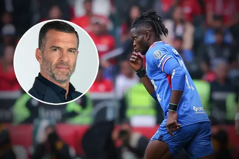 Emanuel Villa dejó al descubierto a Cruz Azul por el estreno exprés de Christian Ebere.