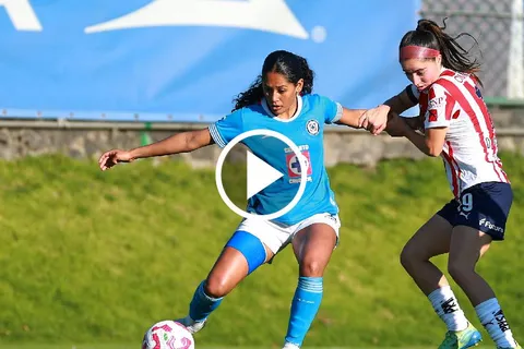 Cruz Azul femenil no levanta cabeza en 2025.