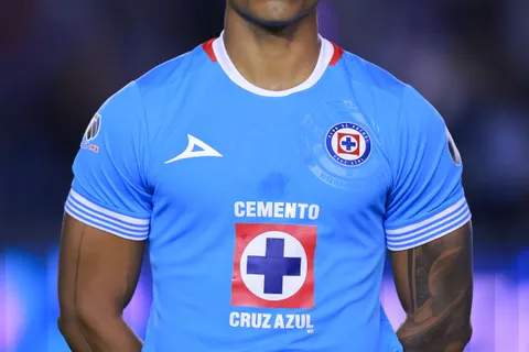 Así reaccionó la afición a la renovación de Willer Ditta