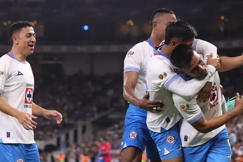 Intimidad del vestidor: El fuerte discurso de Lorenzo Faravelli que impulsó la goleada de Cruz Azul