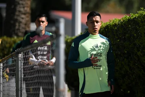 Ángel Sepúlveda pelea por un lugar en la lista final para la Copa Oro 2025.