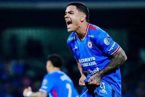 El delantero se juega su permanencia en el equipo durante los próximos meses.