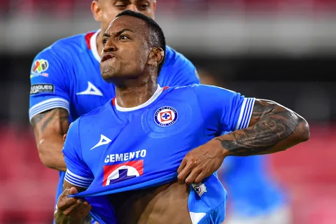 Clásico Joven: Cruz Azul confirmó el uniforme con el que jugará ante América en la Jornada 6