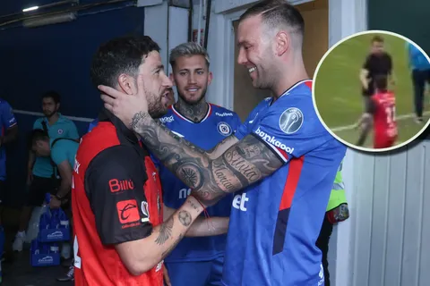 Rivero se reencontró por primera vez con Cruz Azul desde su salida.