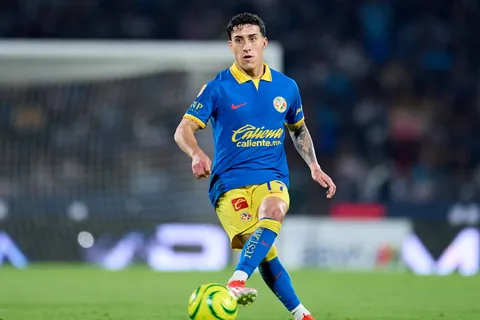 Zendejas suena fuerte en Cruz Azul