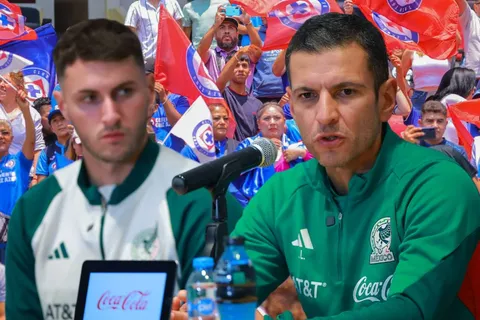 Santi Giménez quedó fuera de la alineación del Tri contra Estados Unidos.