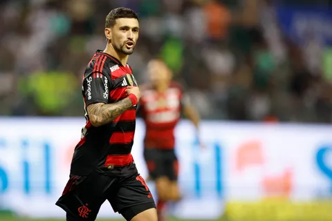 Cruz Azul avanzaría por Giorgian De Arrascaeta.