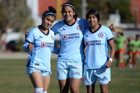¿Cuánto gana una jugadora de Cruz Azul femenil Sub 19? La comparación con la multa que recibió el club