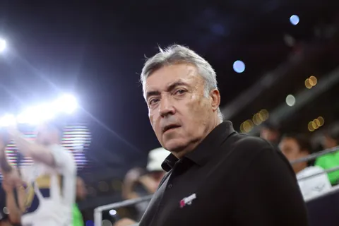 Cruz Azul recibirá a un Monterrey diezmado en un partido clave de Liga MX.