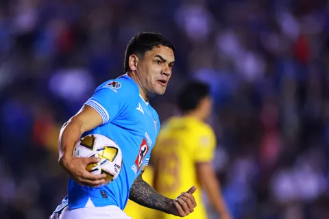 Se confirma el futuro del Toro Fernández con Cruz Azul.
