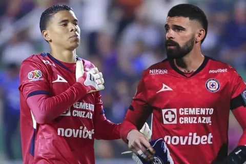 Ambos porteros todavía buscan ganarse el puesto definitivamente.