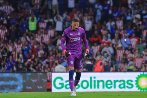 Los números de Kevin Mier en Cruz Azul que comprueban que debió ser llamado a la Selección de Colombia