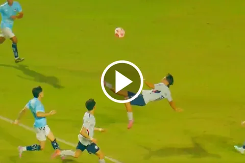 ¡Intentó el gol del año! Luka Romero y su chilena que emocionó a la afición en el Cruz Azul vs. Jaiba Brava