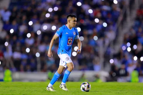 Iván Alonso y Cruz  Azul toman una decisión por el futuro de Charly Rodríguez y esperan respuesta