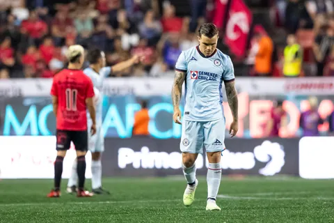 ¿Hasta cuándo puede darle salida Cruz Azul a Christan Tabó este mercado?