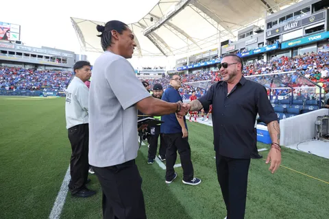 Mientras Antonio Mohamed gana 4 millones de pesos, esto cobra Joel Huiqui en Cruz Azul