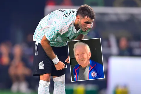 "Te amo": Las emotivas palabras de Santiago Giménez tras el fallecimiento de su abuelo