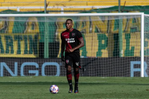 Willer Ditta, refuerzo de Cruz Azul.