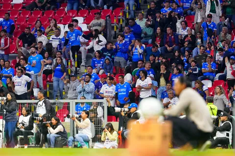 Afición de Cruz Azul señaló al culpable de la derrota y NO es Andrés Gudiño: Piden que no renueve