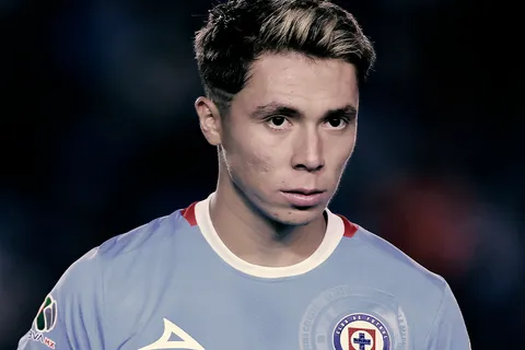 Cruz Azul no liberaría el pase de Rodrigo Huescas al Copenhague: el canterano tendría pruebas a su favor