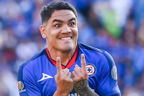 Anselmi confirma al Toro Fernández como refuerzo: Cruz Azul sí lo registrará para el Apertura 2024