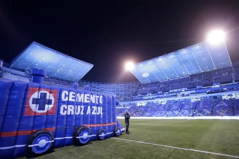 Sorpresa en Concachampions: Cruz Azul enfrentaría a LAFC fuera del Cuauhtémoc y revelan dónde sería