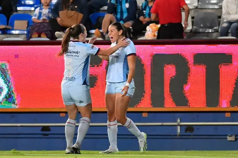 Ilusionan las celestes: dos jugadoras de Cruz Azul, en el 11 ideal de la Jornada 2