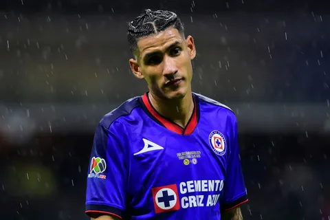 El futuro del Brujo aún no se define: ¿Uriel Antuna se va o se queda en Cruz Azul?