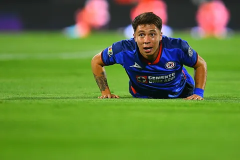 El gesto de Cruz Azul con Rodrigo Huescas tras su polémica espantada al FC Copenhague