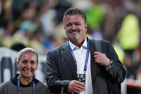 Carlos Hermosillo dejó un contundente mensaje a Cruz Azul.