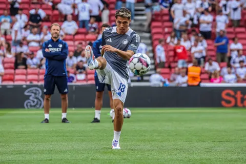 ¿Por qué el Copenhague no dejó que Rodrigo Huescas usará el mismo dorsal que usó en Cruz Azul?