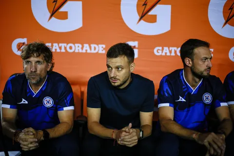 Facundo Oreja fue la mano derecha de Martín Anselmi durante su gestión en Cruz Azul.