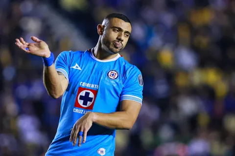 El futuro de Giorgos Giakoumakis está en el aire.